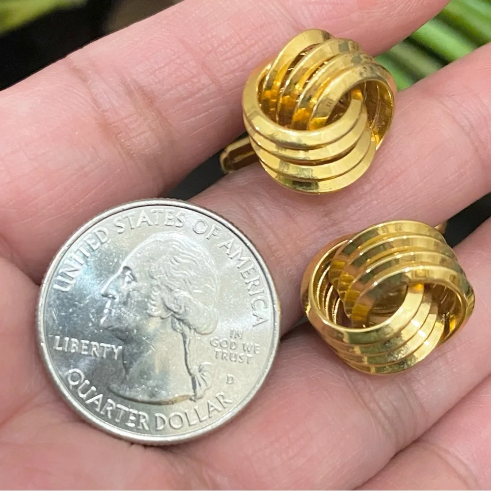 Vintage Unsigned Gold-tone Love Knot Cufflinks